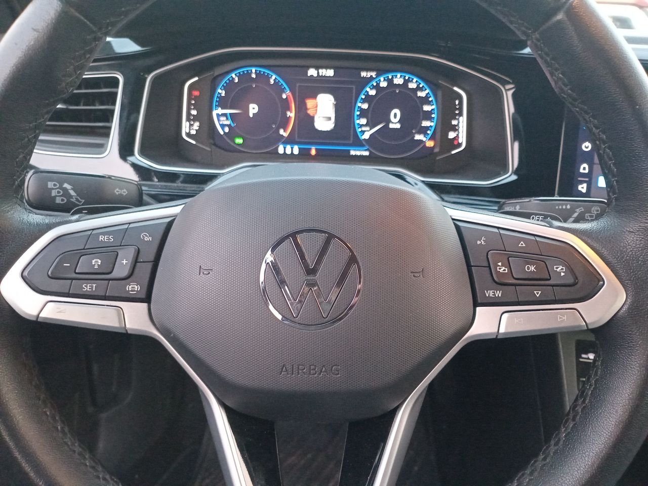 VOLKSWAGEN - 24