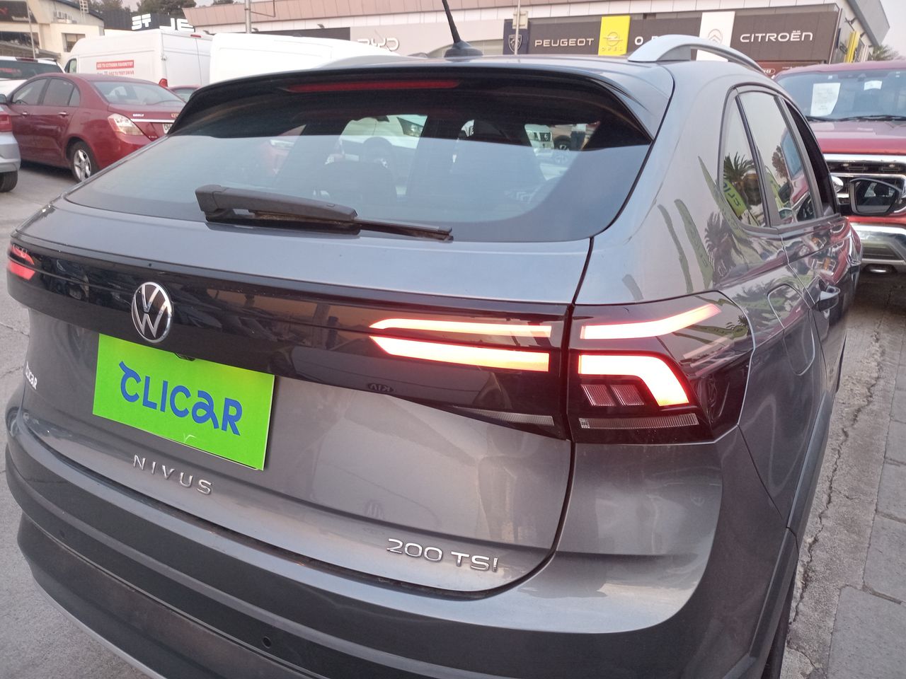 VOLKSWAGEN - 18
