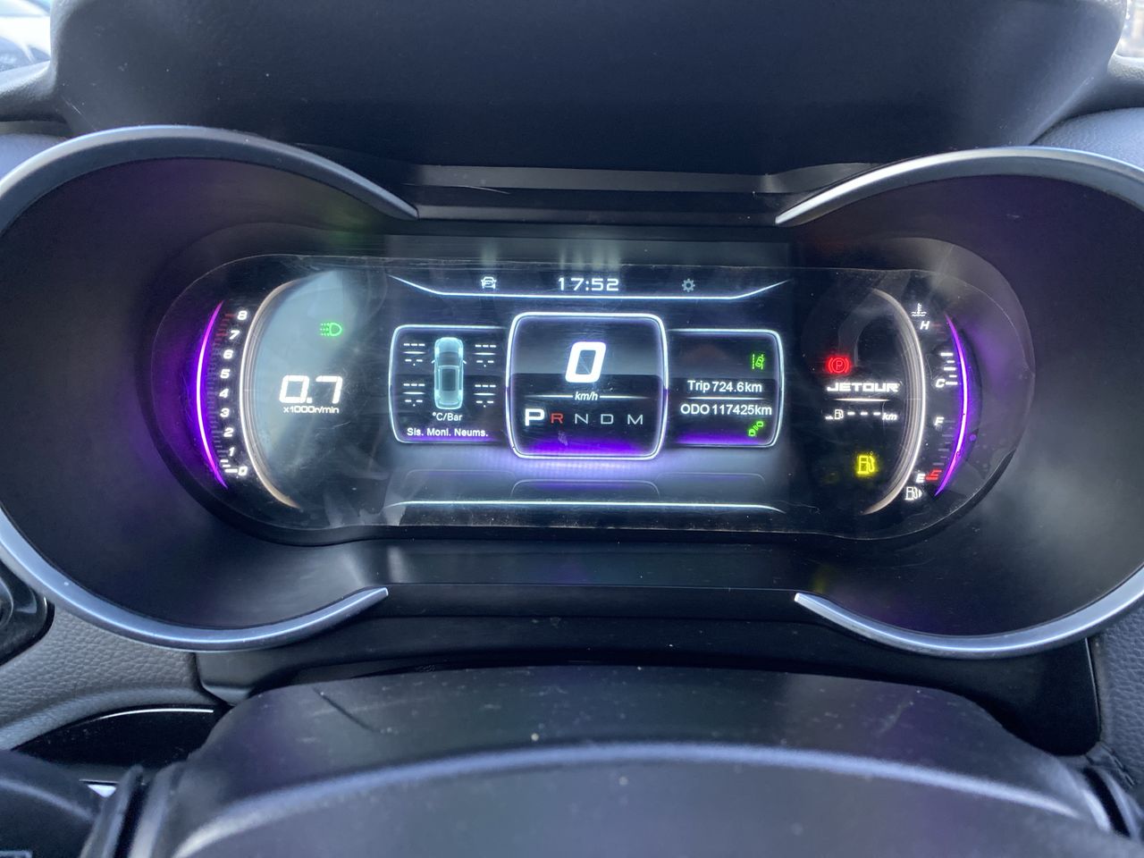 Jetour X70 — foto 28 de 37