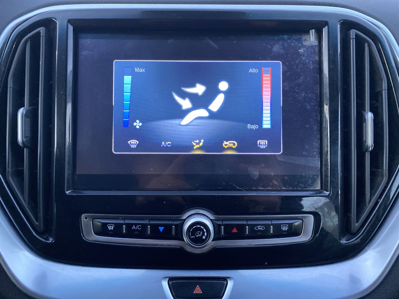 Jetour X70 — foto 31 de 37