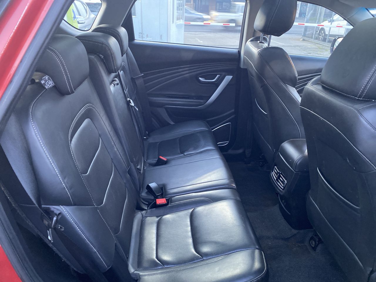Jetour X70 — foto 36 de 37