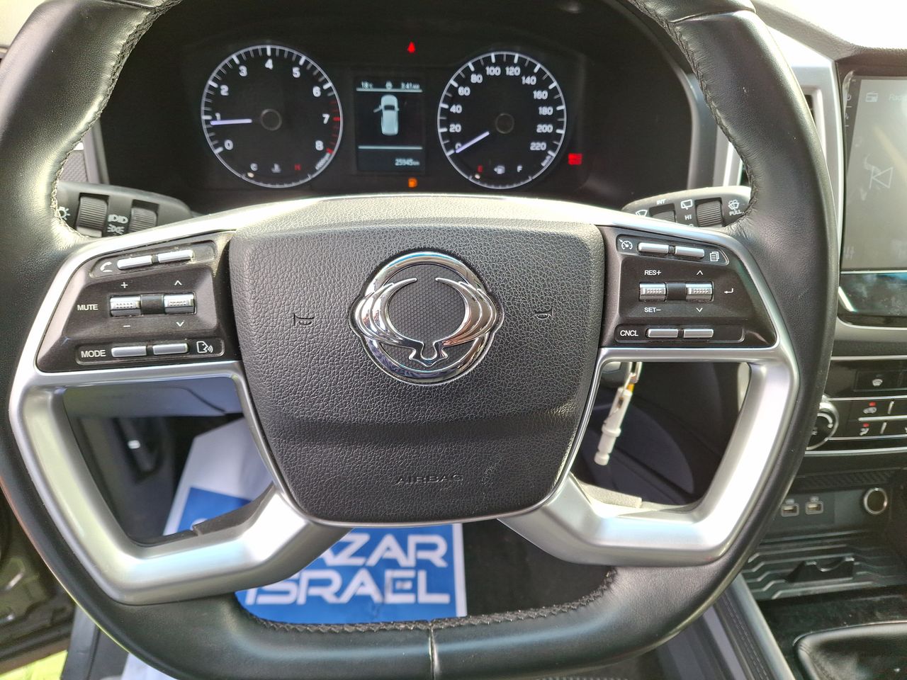 SSANGYONG - 26