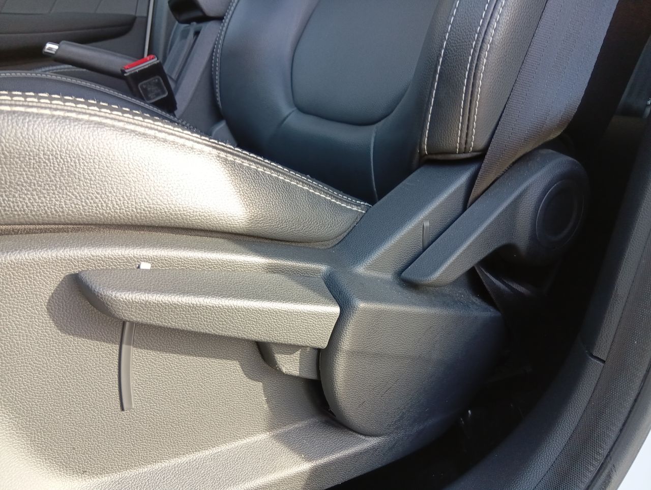 Toyota Yaris — foto 16 de 25