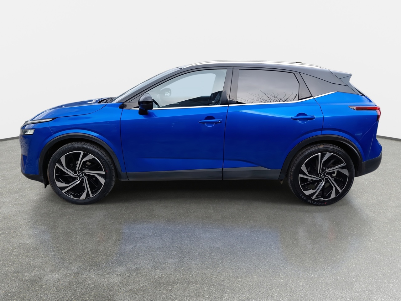NISSAN - 4