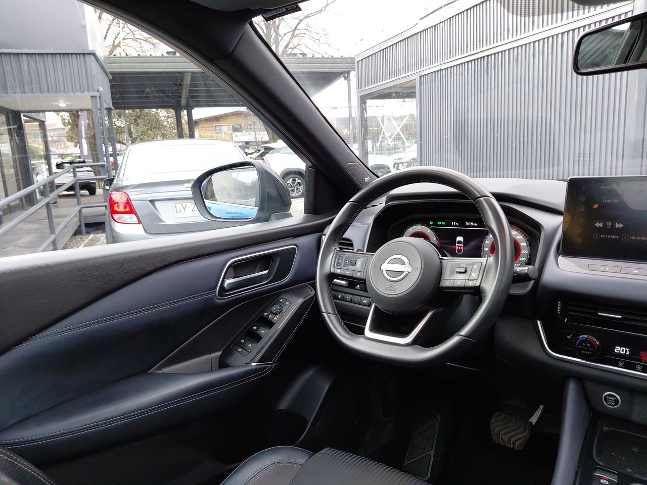 NISSAN - 6