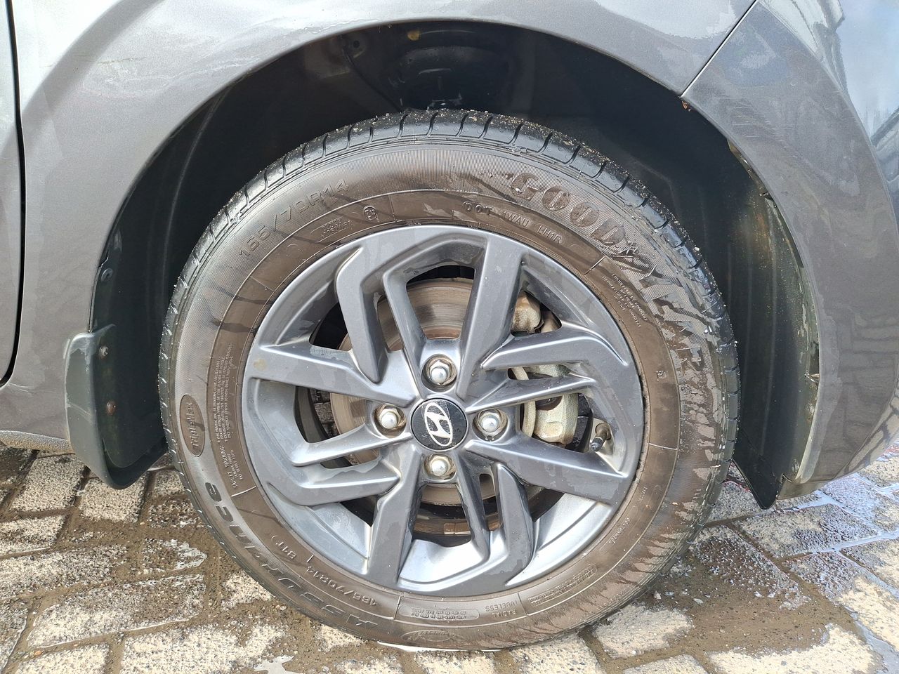 HYUNDAI - 16