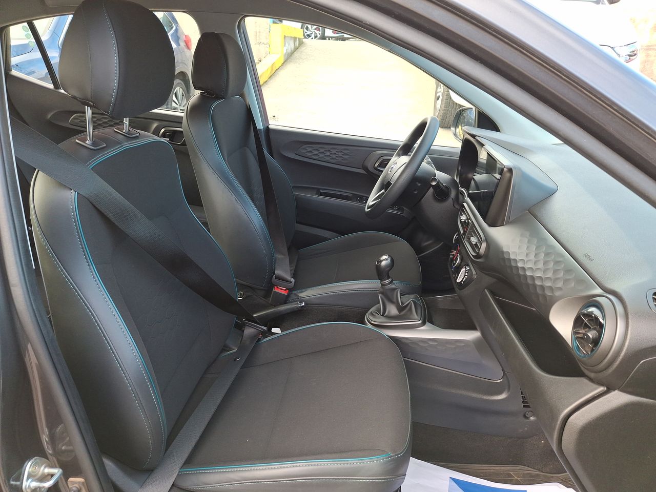 HYUNDAI - 33