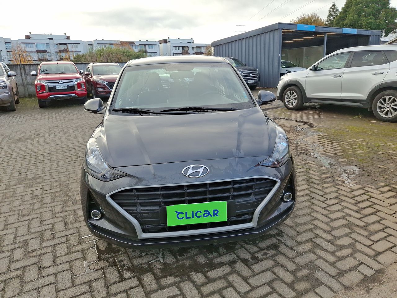 HYUNDAI - 2