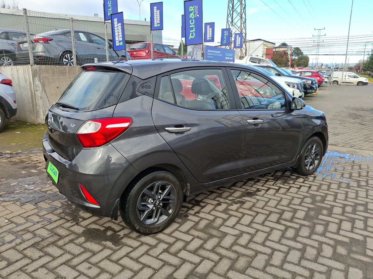 HYUNDAI - 7