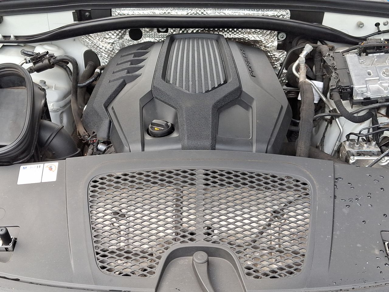 PORSCHE - 18