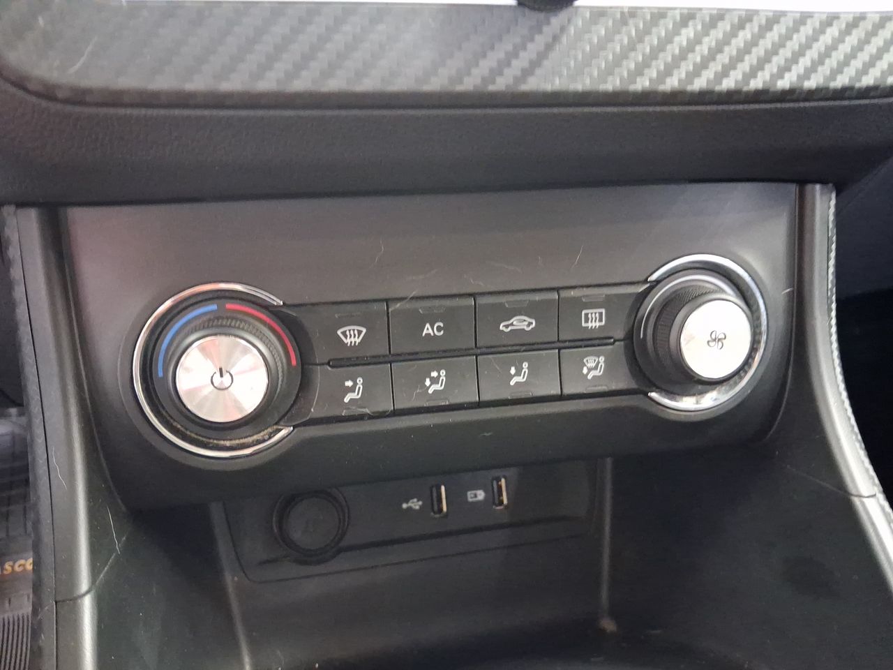 Mercedes-Benz A250 — foto 31 de 35