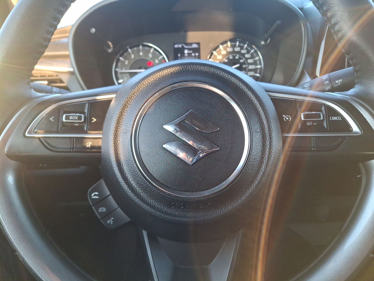 SUZUKI - 23