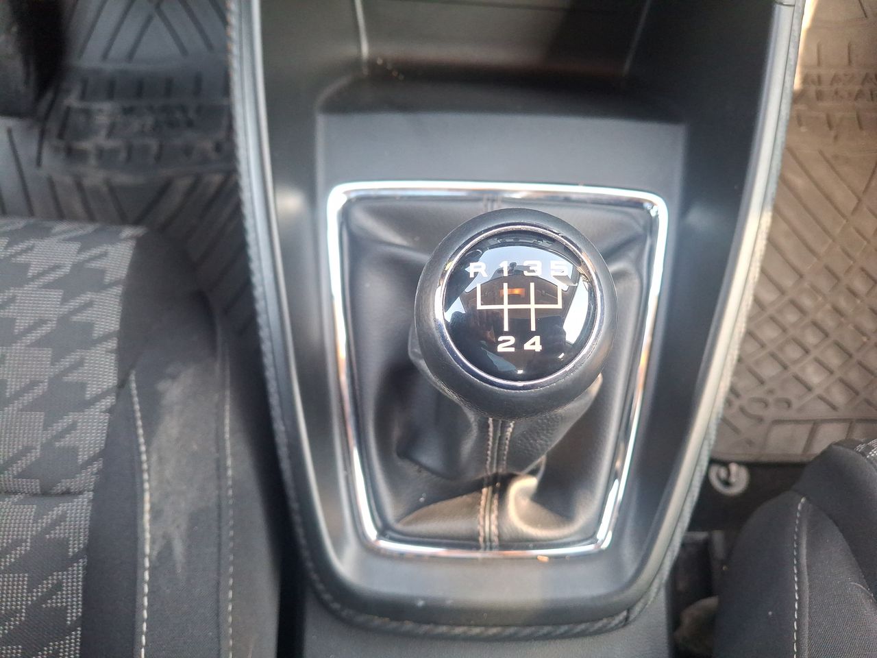 MG Zs — foto 20 de 21