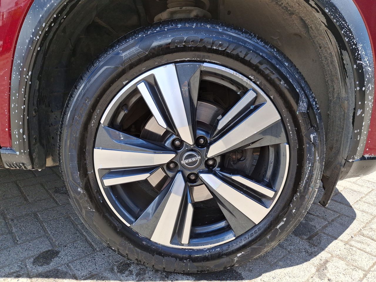 NISSAN - 16