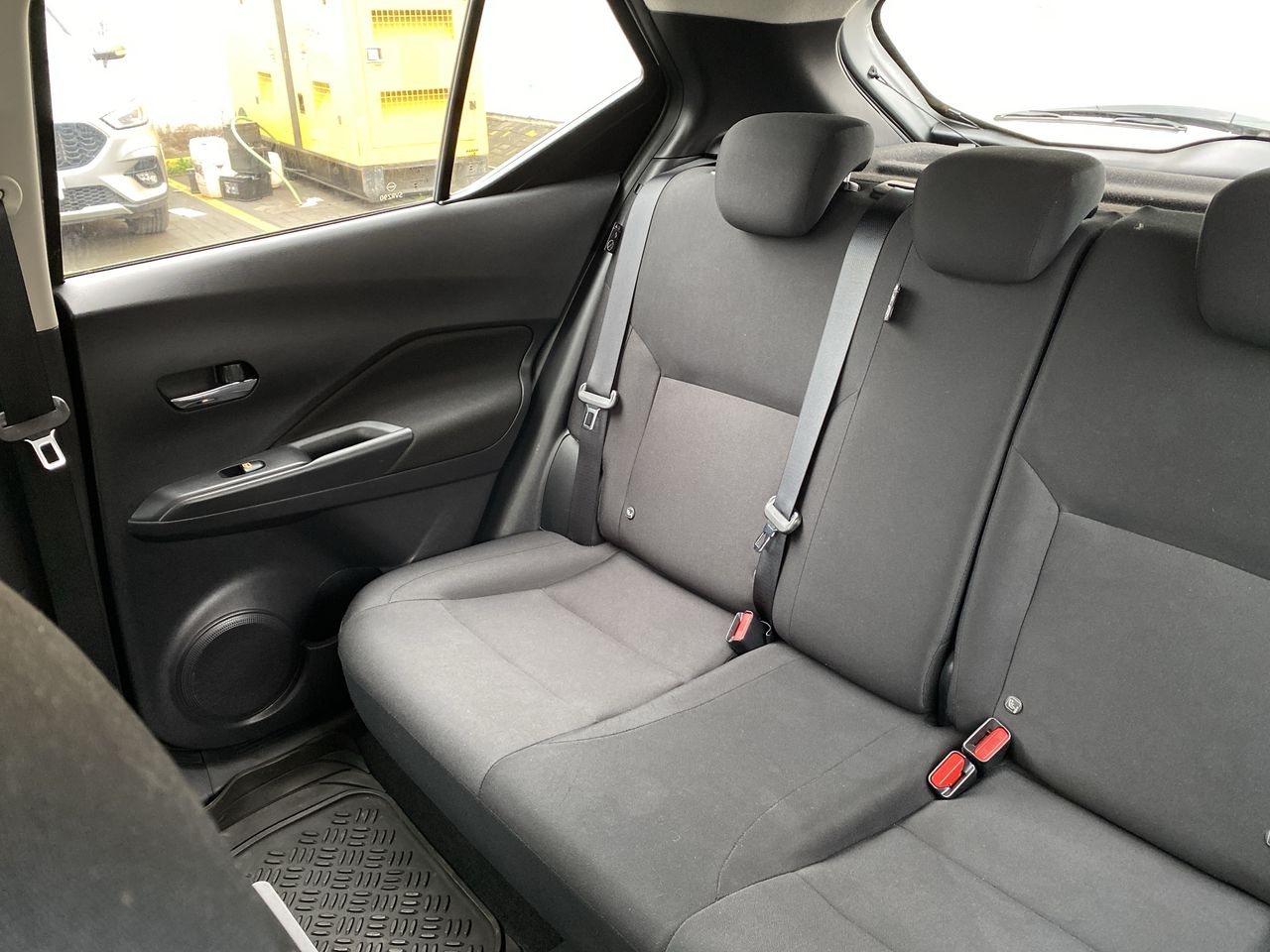 NISSAN - 4