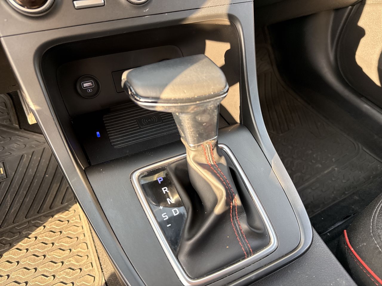 HYUNDAI - 22