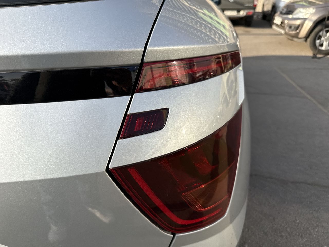 HYUNDAI - 11