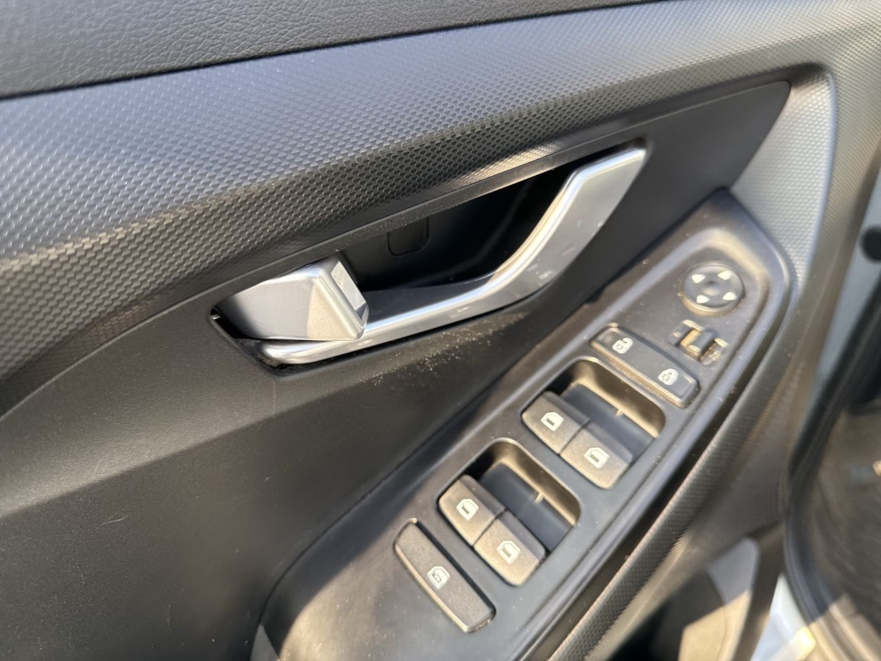 HYUNDAI - 13