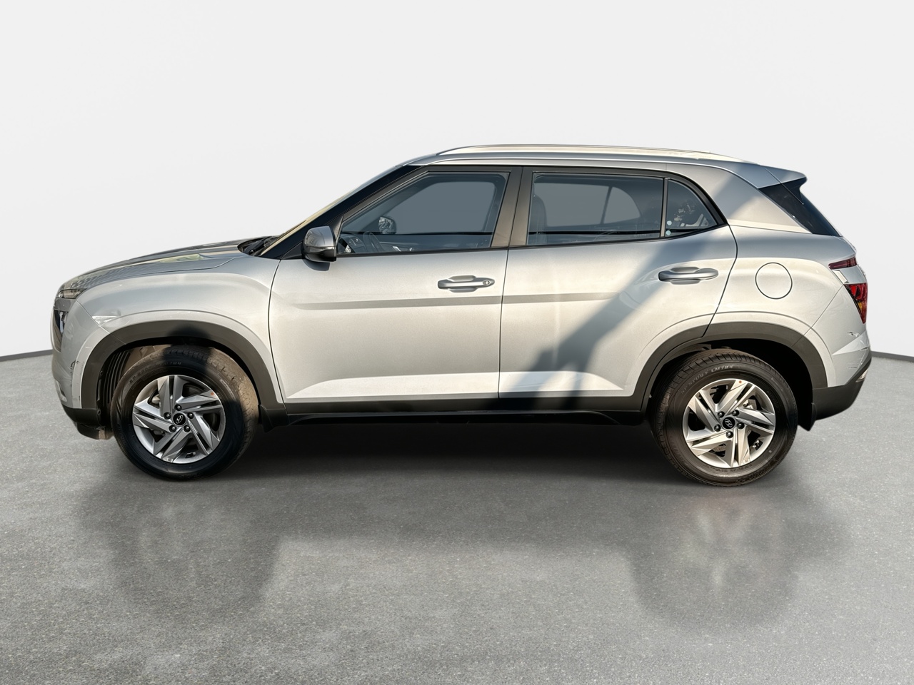 HYUNDAI - 4