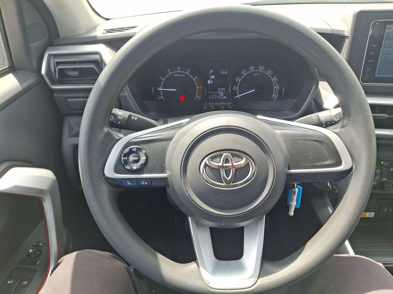 TOYOTA - 23