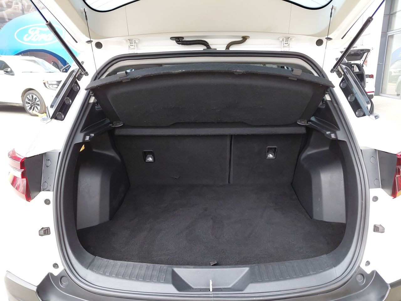 Ford Territory — foto 22 de 35