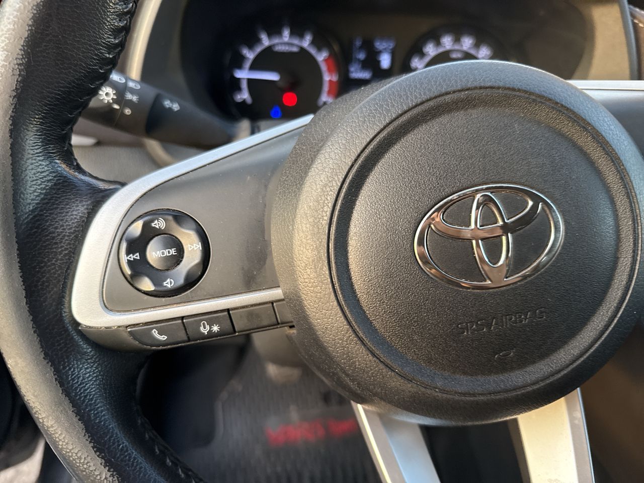 TOYOTA - 17