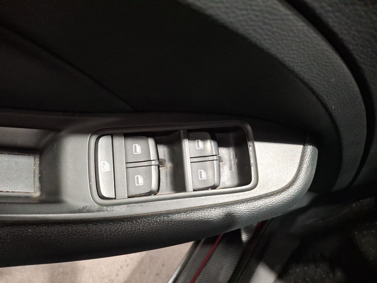 MG Zs — foto 15 de 28
