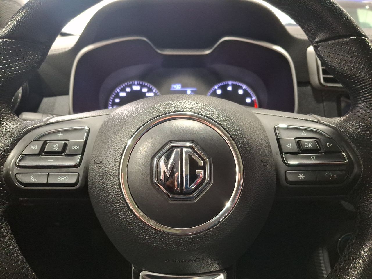 MG Zs — foto 18 de 28
