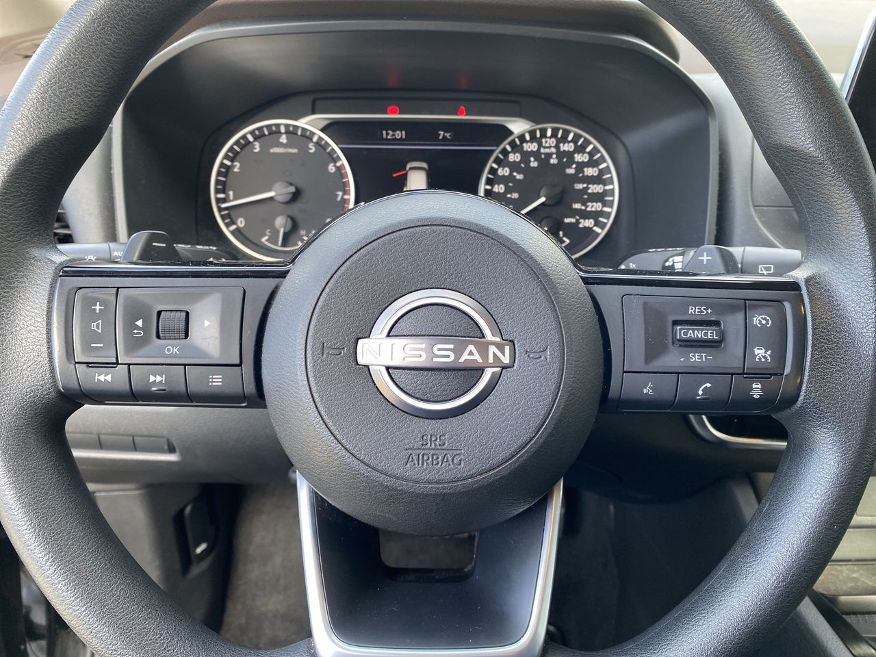 NISSAN - 18