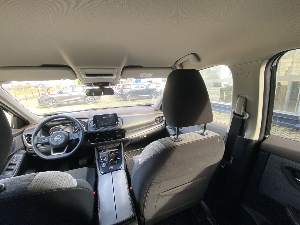 NISSAN - 2