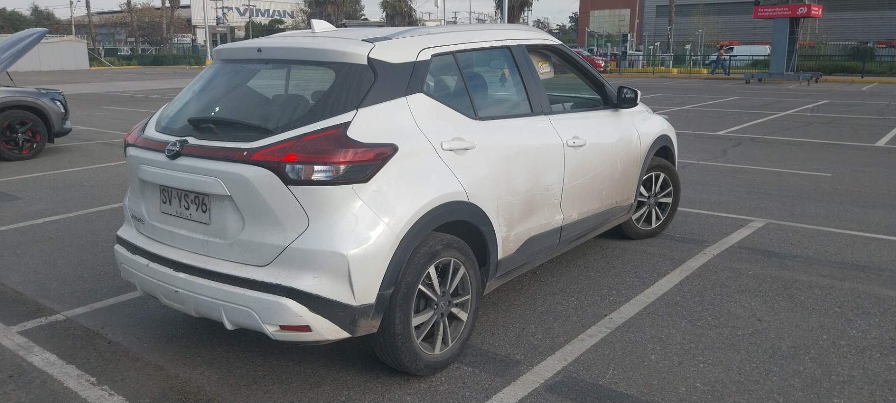 NISSAN - 4