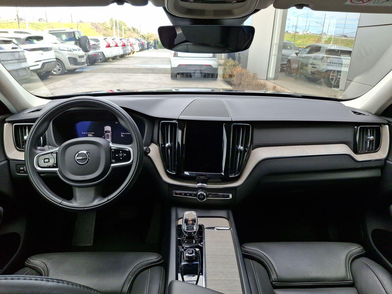 VOLVO - 32