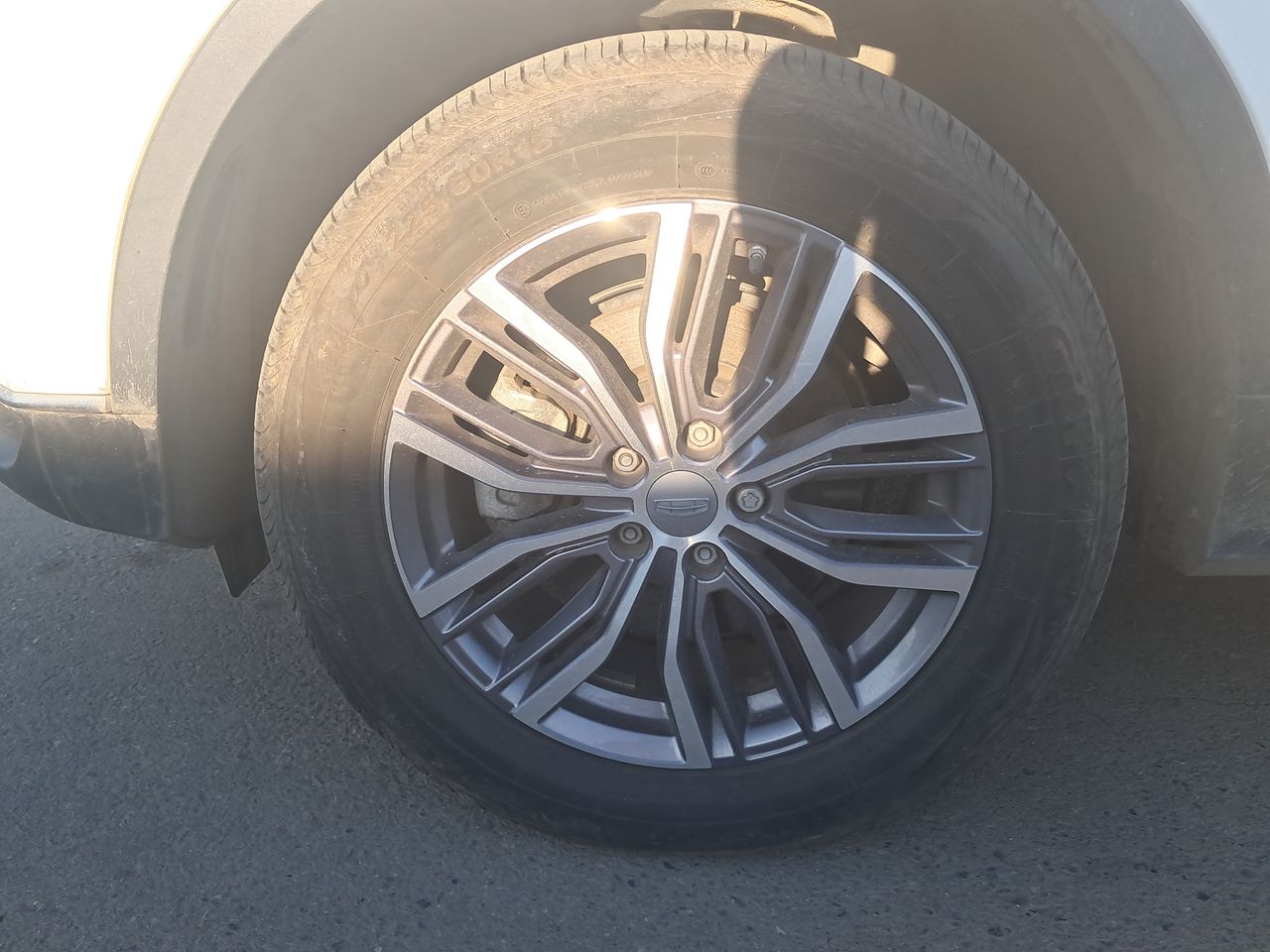 GEELY - 17