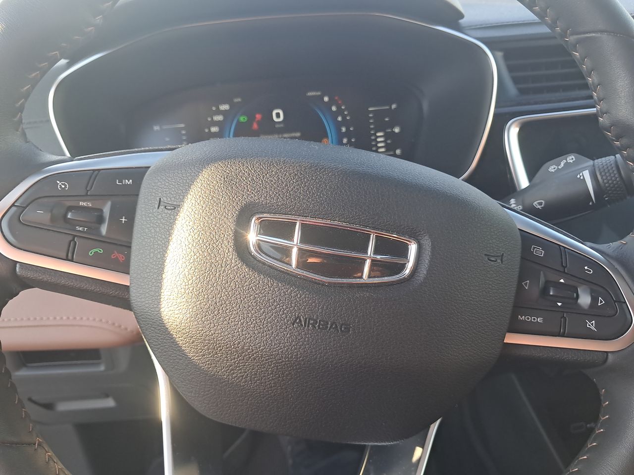 GEELY - 25
