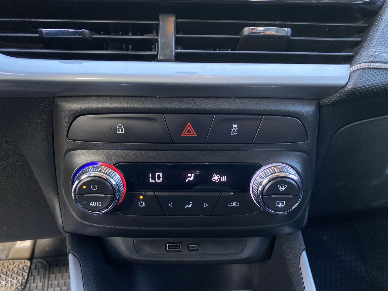 Chevrolet Montana — foto 32 de 36