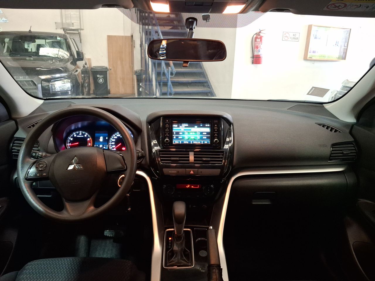Mitsubishi Eclipse Cross — foto 24 de 26