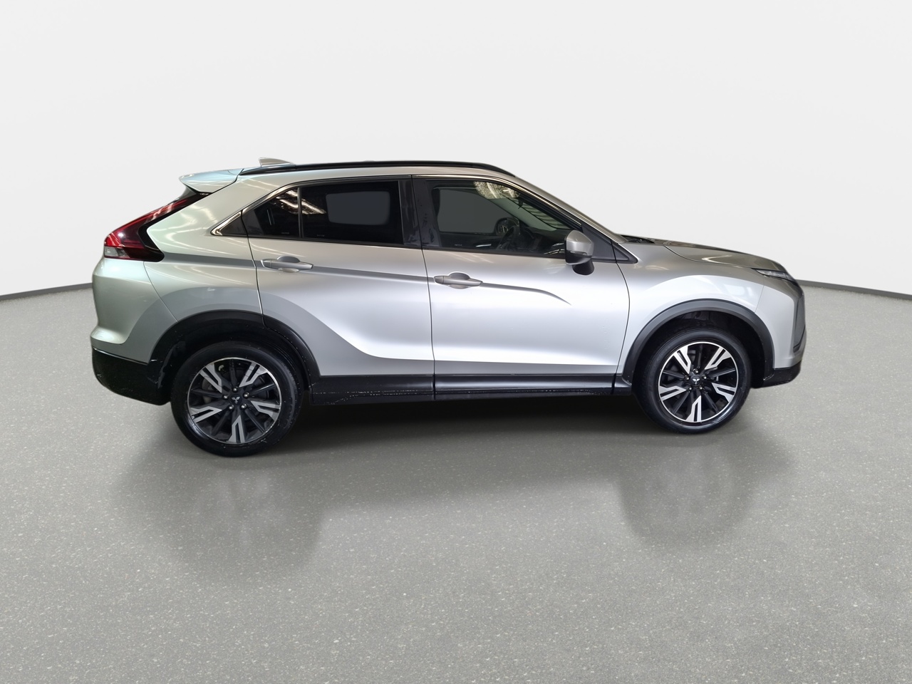 Mitsubishi Eclipse Cross — foto 9 de 34