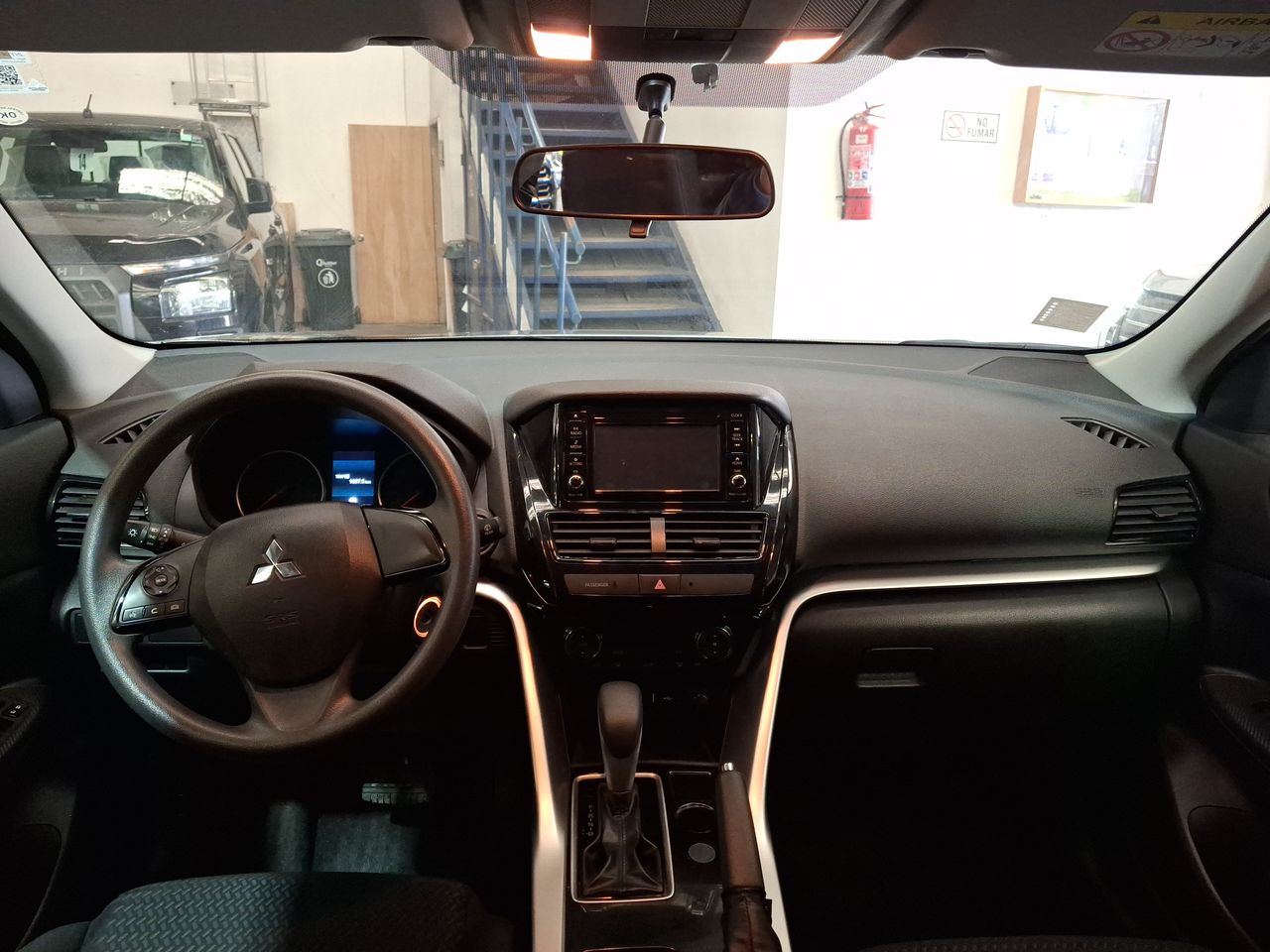 MITSUBISHI - 1