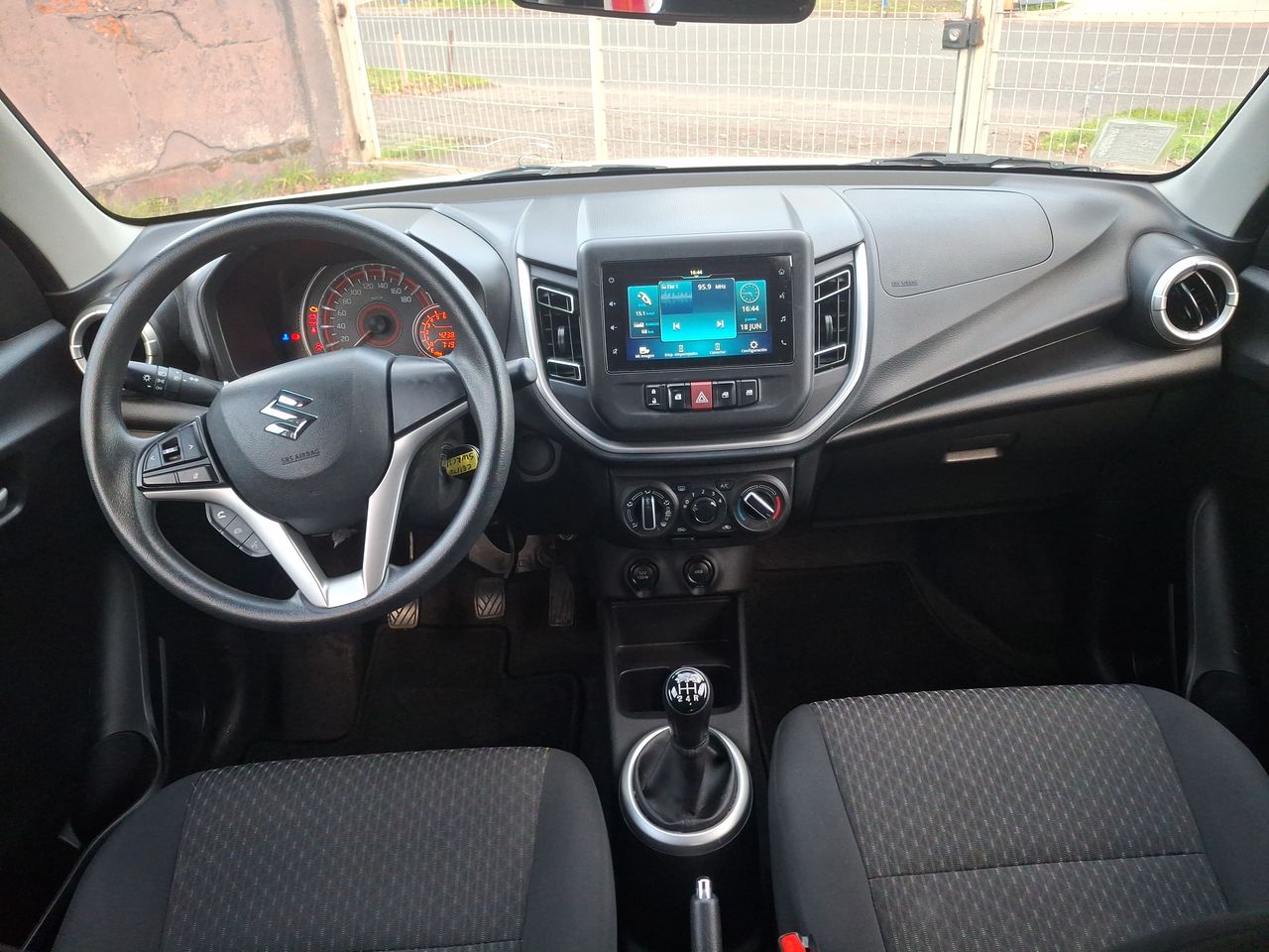 SUZUKI - 22