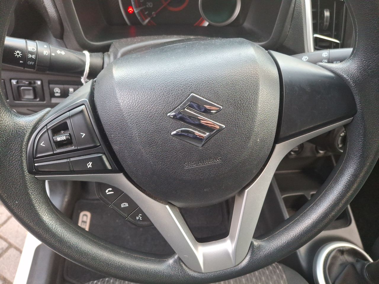 SUZUKI - 17