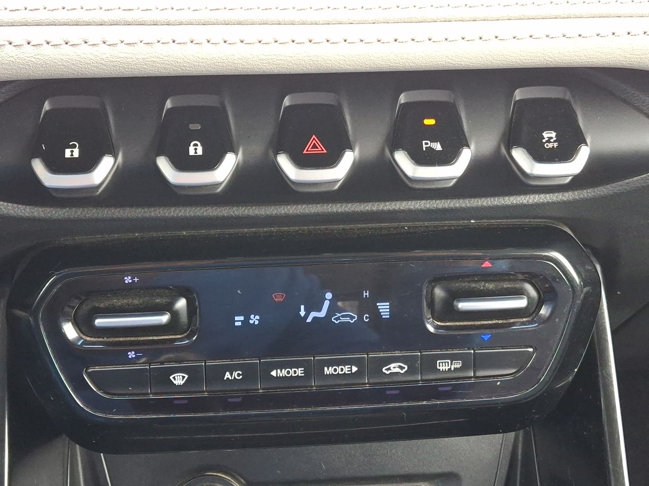Chevrolet Captiva — foto 23 de 30