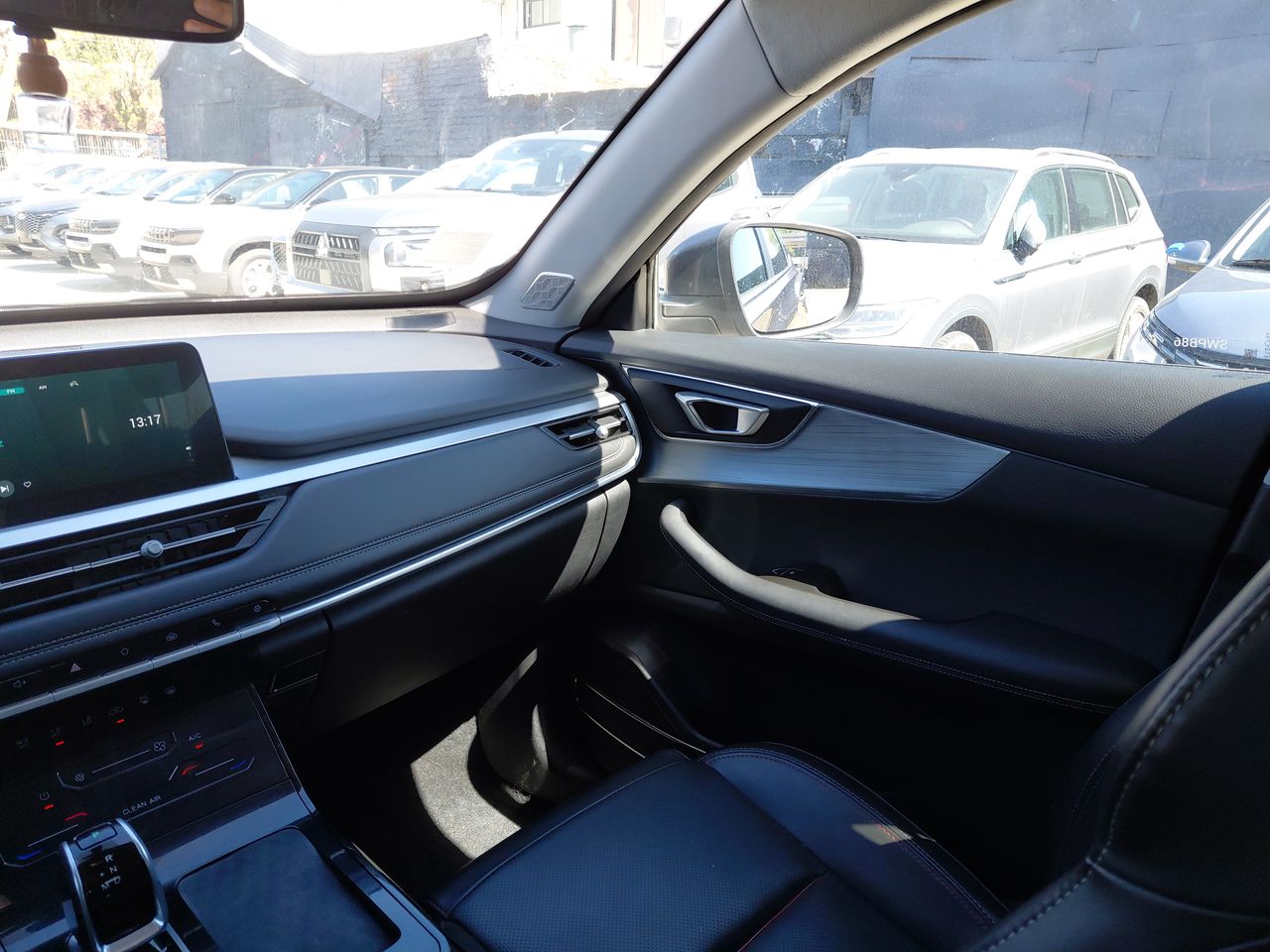 Audi Q3 — foto 11 de 36