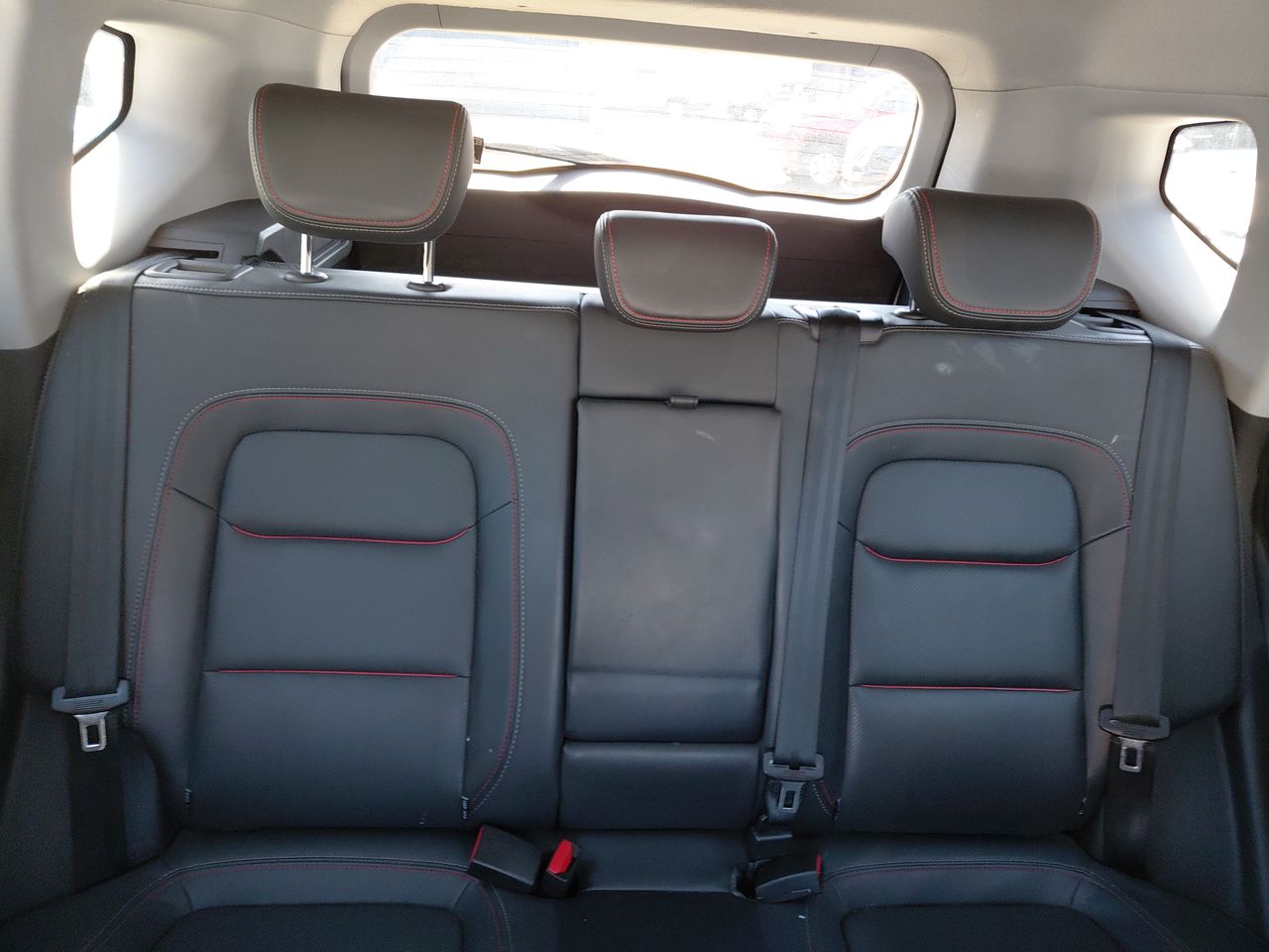 Audi Q3 — foto 14 de 36