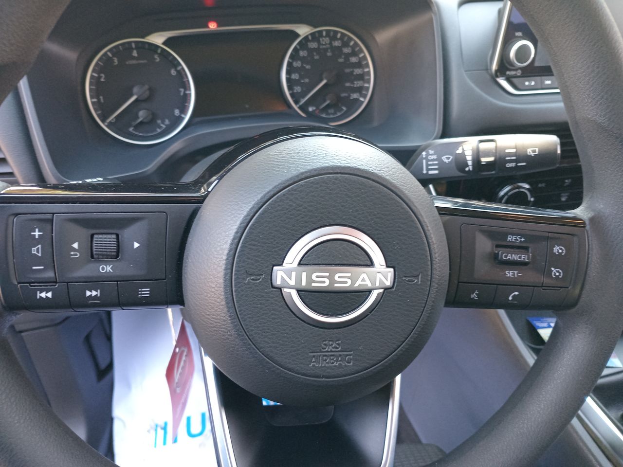 NISSAN - 26