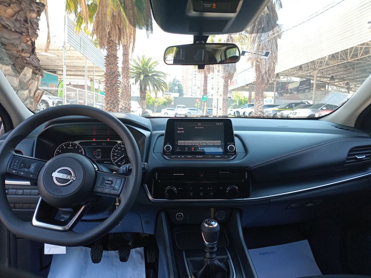 NISSAN - 32
