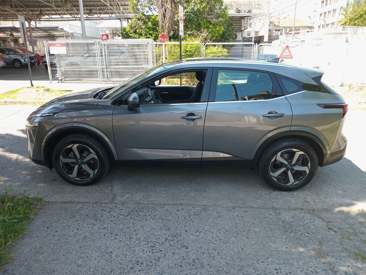 NISSAN - 4