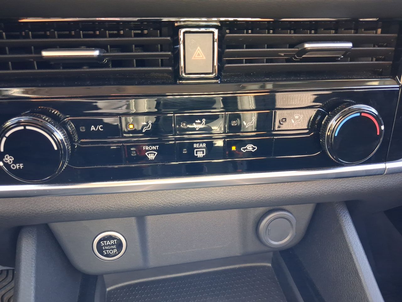 NISSAN - 21