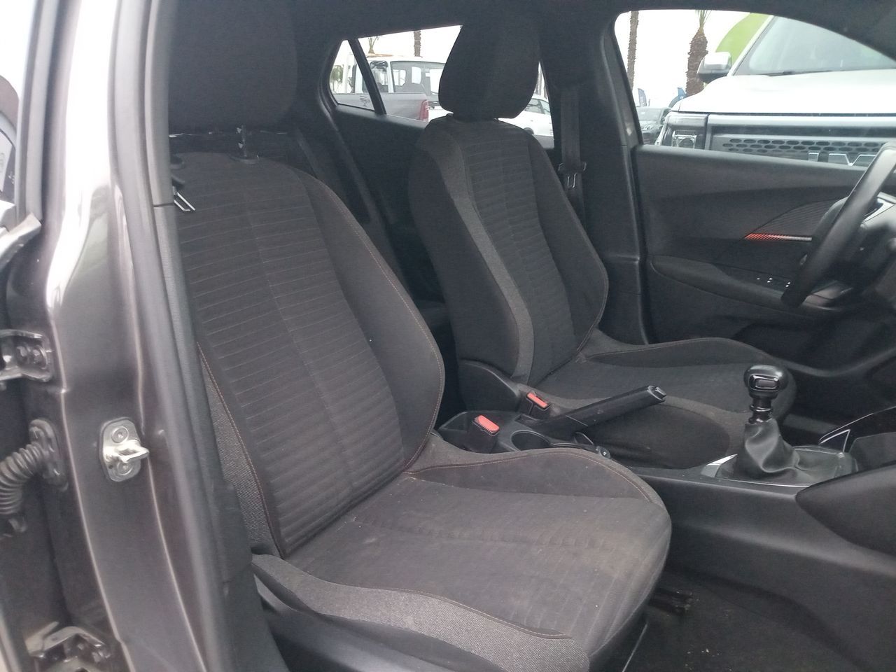 Peugeot 2008 — foto 32 de 34