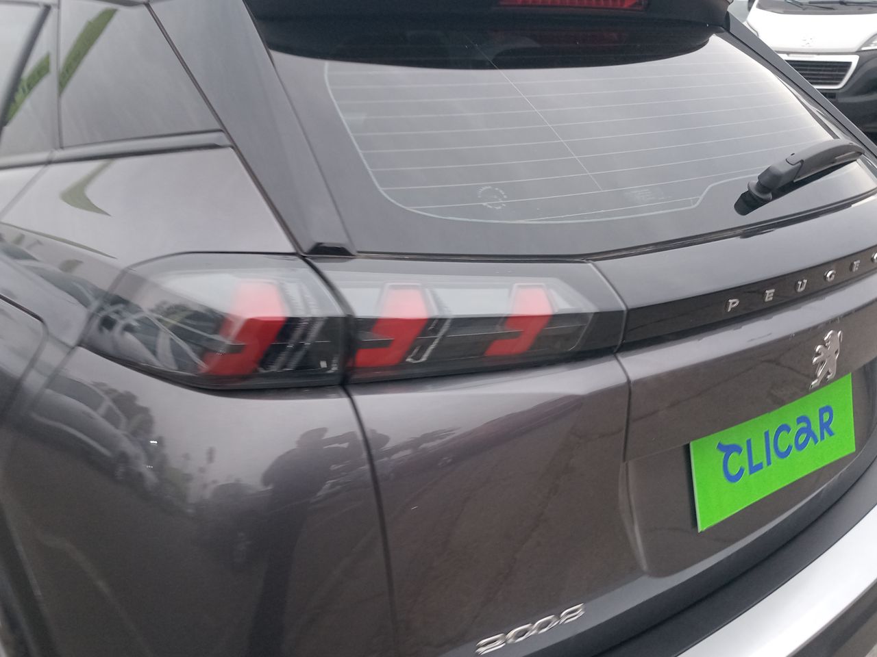 Peugeot 2008 — foto 19 de 34