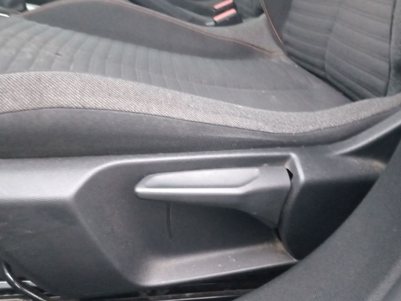 Peugeot 2008 — foto 22 de 34